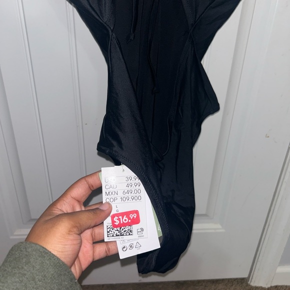 Black Swim Suit. Size: Large - Picture 3 of 3